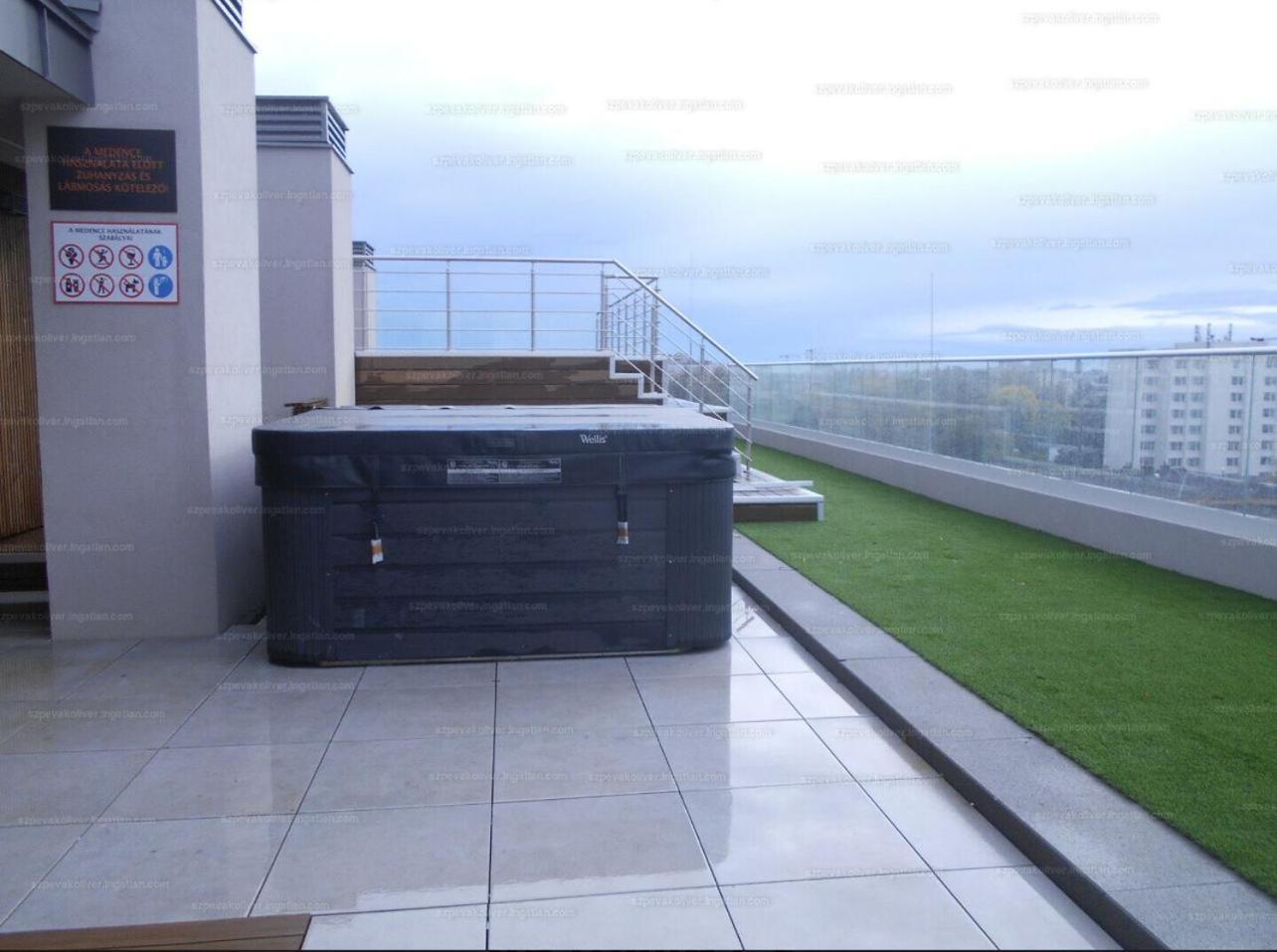 Koris Pool Apartments Budapest Exteriör bild